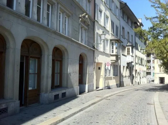 Daire Charming 1br In The Old Town - Uz4 *