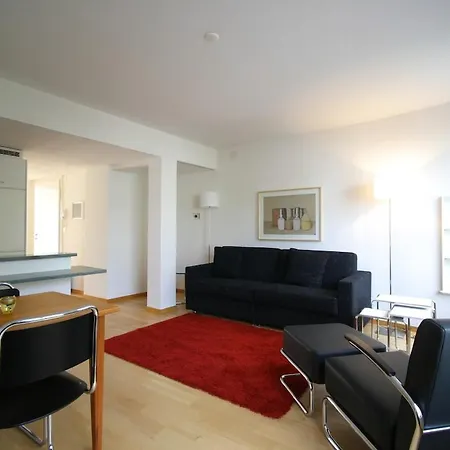 Apartment Charming 1br In The Old Town - Uz4